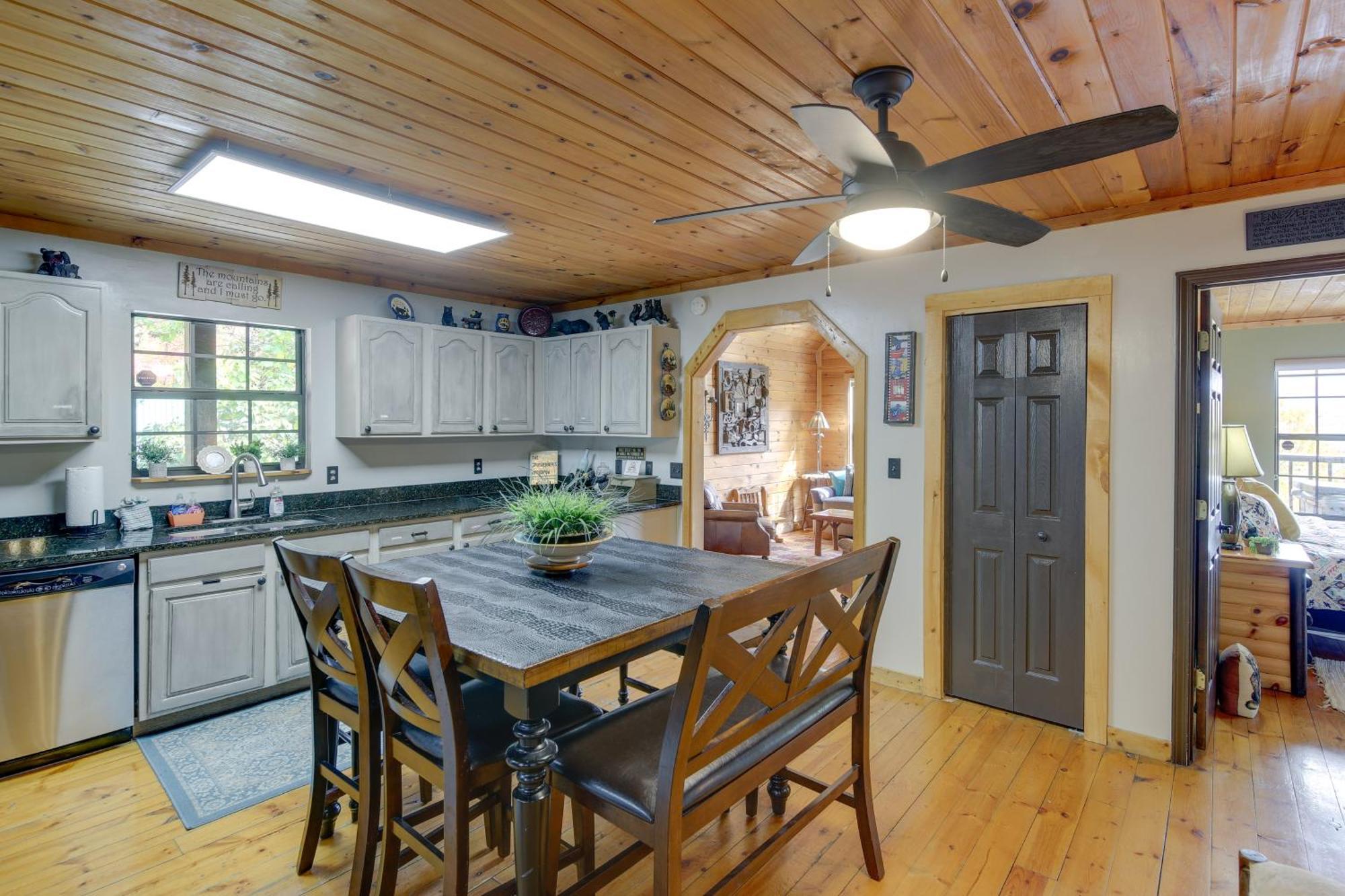 Above And Beyond Pigeon Forge Cabin With Prime Views! Exterior photo