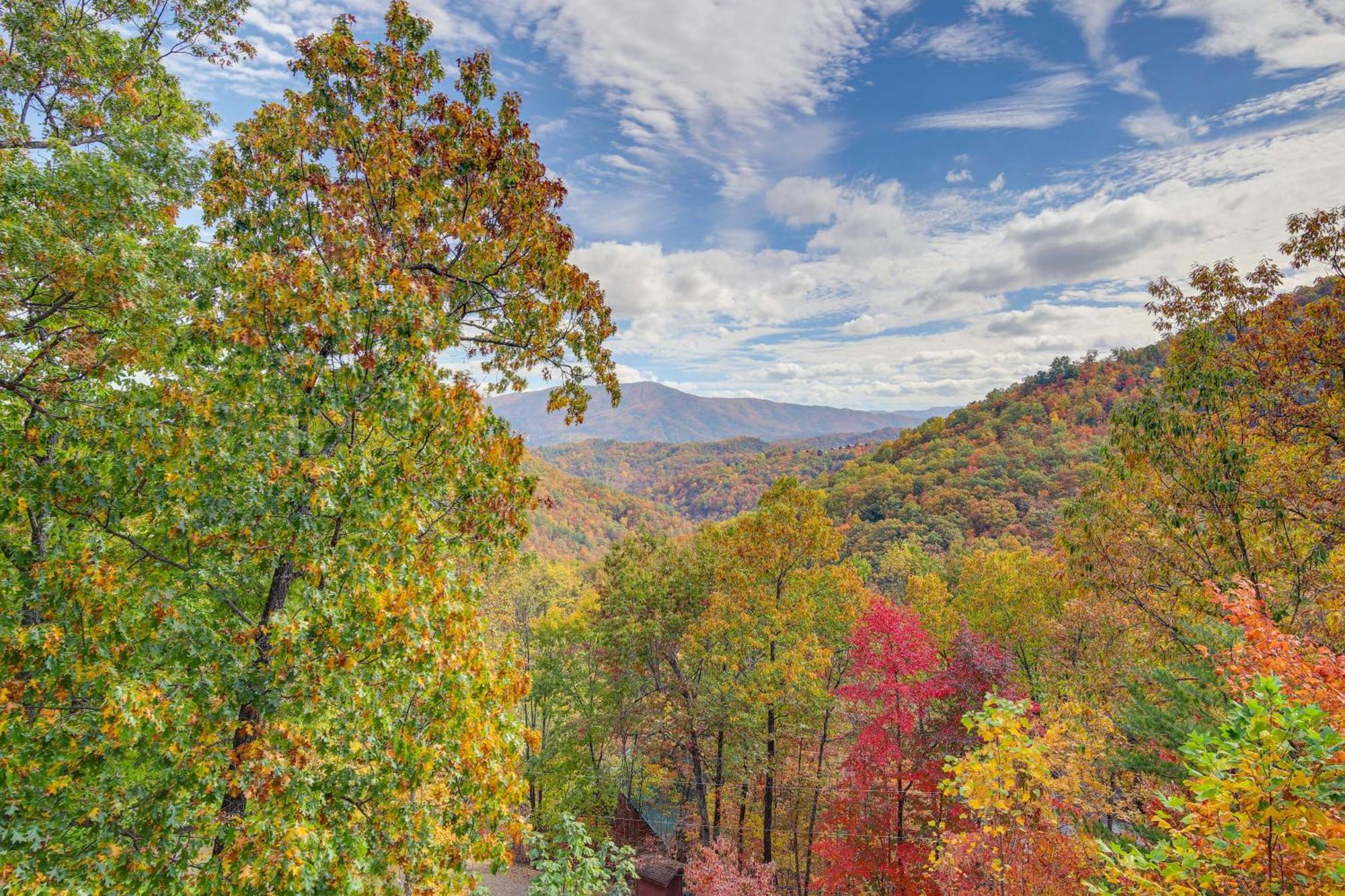 Above And Beyond Pigeon Forge Cabin With Prime Views! Exterior photo