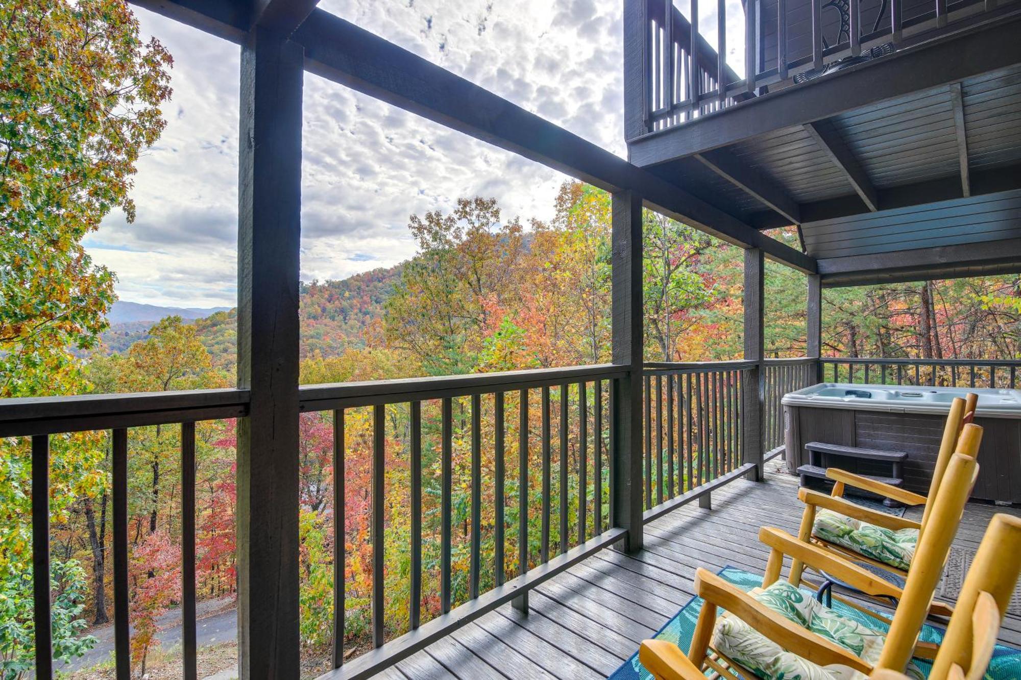 Above And Beyond Pigeon Forge Cabin With Prime Views! Exterior photo
